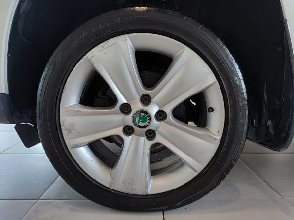Skoda Yeti I Рестайлинг с пробегом 2015 года, цена 1 260 000 рублей, 155880 км, внедорожник, Автокод Объявления