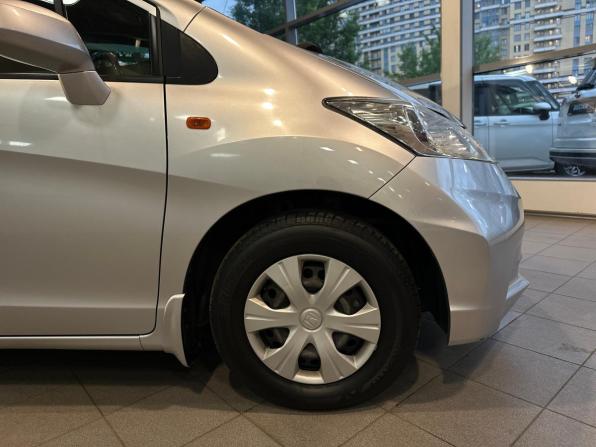 Honda Freed I Рестайлинг с пробегом 2012 года, цена 1 250 000 рублей, 61981 км, компактвэн, Автокод Объявления