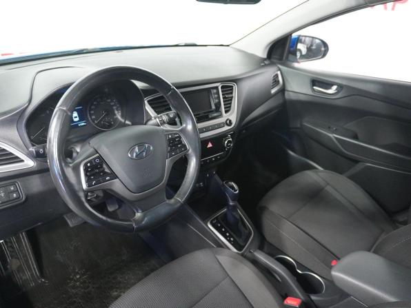 Hyundai Solaris II с пробегом 2019 года, цена 1 553 000 рублей, 61386 км, седан, Автокод Объявления