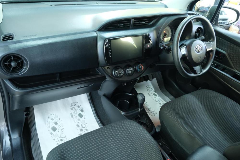 Toyota Vitz III (XP130) Рестайлинг 2 Омск  - изображение 17