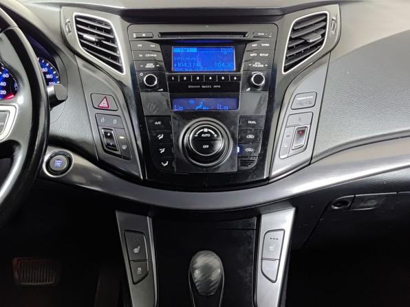 Hyundai i40 I с пробегом 2013 года, цена 800 000 рублей, 250000 км, седан, Автокод Объявления