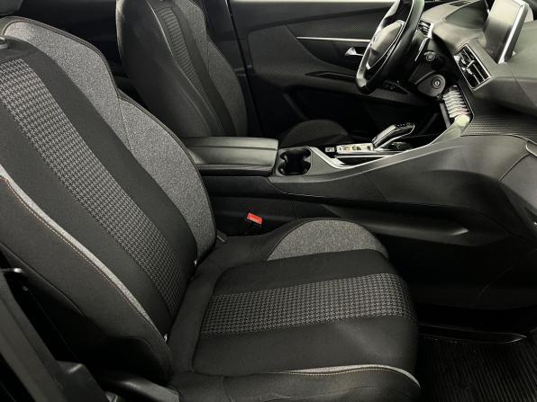 Peugeot 3008 II с пробегом 2020 года, цена 1 750 000 рублей, 203597 км, внедорожник, Автокод Объявления