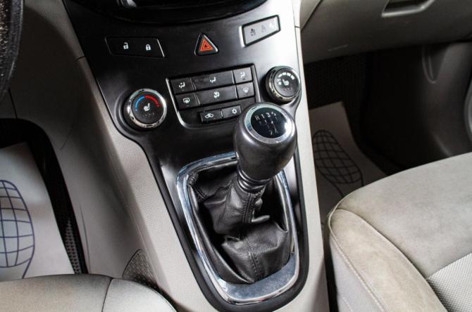 Chevrolet Orlando I с пробегом 2012 года, цена 899 000 рублей, 237000 км, компактвэн, Автокод Объявления