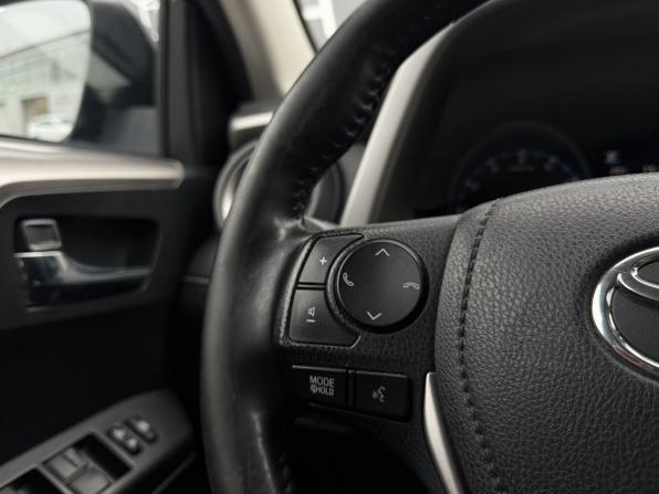 Toyota RAV4 IV (XA40) Рестайлинг с пробегом 2018 года, цена 2 299 000 рублей, 136722 км, внедорожник, Автокод Объявления