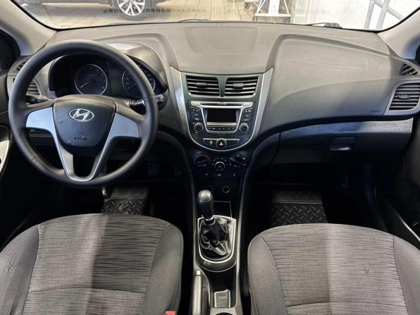 Hyundai Solaris I Рестайлинг с пробегом 2015 года, цена 799 000 рублей, 140000 км, седан, Автокод Объявления