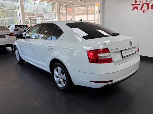 Skoda Octavia III (A7) Рестайлинг с пробегом 2020 года, цена 1 888 000 рублей, 117810 км, лифтбек, Автокод Объявления