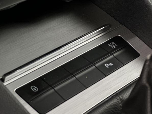 Skoda Octavia III (A7) Рестайлинг с пробегом 2017 года, цена 1 410 000 рублей, 231441 км, лифтбек, Автокод Объявления