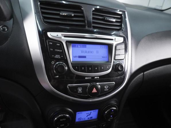 Hyundai Solaris I с пробегом 2012 года, цена 729 000 рублей, 199249 км, хэтчбек, Автокод Объявления