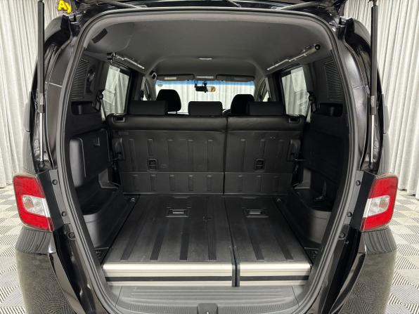 Honda Freed I Рестайлинг с пробегом 2013 года, цена 1 200 000 рублей, 130187 км, компактвэн, Автокод Объявления