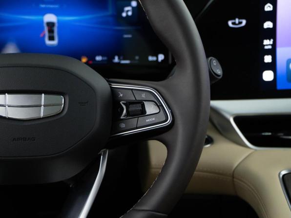 Geely Monjaro I Рестайлинг с пробегом 2024 года, цена 3 949 050 рублей, 23748 км, внедорожник, Автокод Объявления