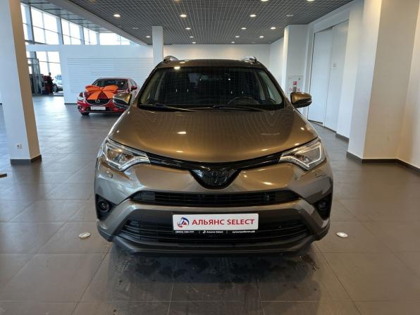 Toyota RAV4 IV (XA40) Рестайлинг с пробегом 2018 года, цена 2 732 500 рублей, 176164 км, внедорожник, Автокод Объявления