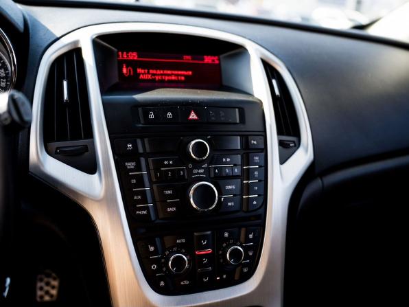 Opel Astra J Рестайлинг с пробегом 2012 года, цена 760 000 рублей, 207893 км, хэтчбек, Автокод Объявления