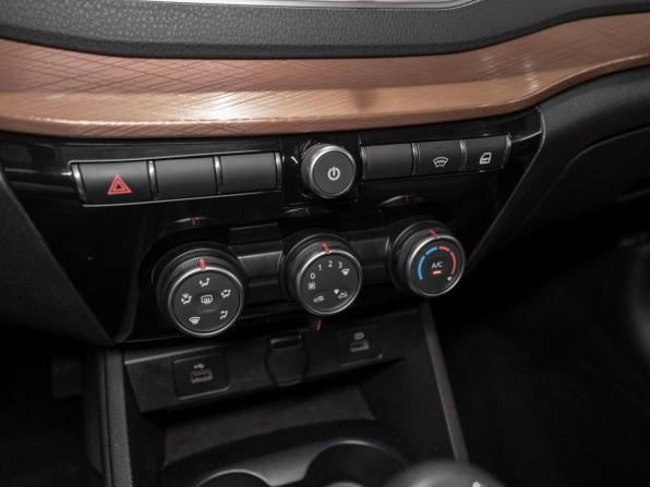 Lada (ВАЗ) Vesta I Рестайлинг (NG) с пробегом 2024 года, цена 1 375 000 рублей, 43732 км, седан, Автокод Объявления