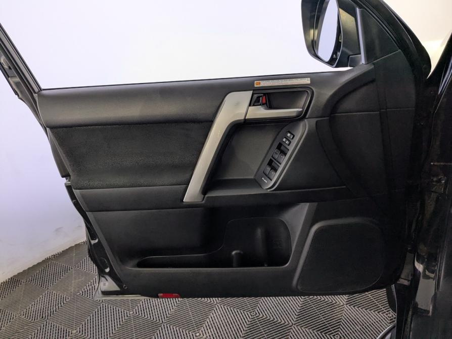 Toyota Land Cruiser Prado 150 Series Рестайлинг 2 Москва  - изображение 19