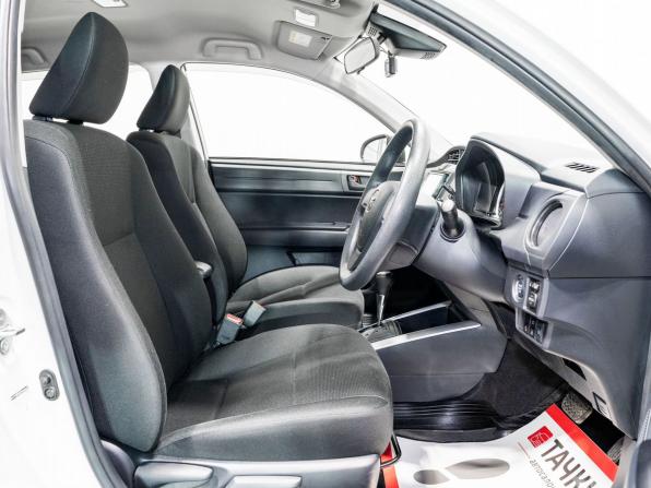 Toyota Corolla XI (E160 E170) Рестайлинг 2 с пробегом 2022 года, цена 1 800 000 рублей, 33000 км, универсал, Автокод Объявления