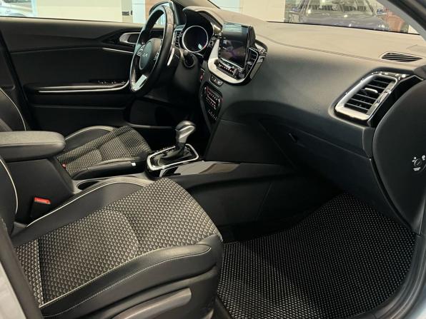Kia Ceed III Рестайлинг с пробегом 2021 года, цена 1 690 000 рублей, 73000 км, хэтчбек, Автокод Объявления