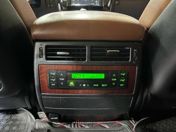 Toyota Land Cruiser 200 Series Рестайлинг 1 с пробегом 2014 года, цена 3 999 000 рублей, 219095 км, внедорожник, Автокод Объявления