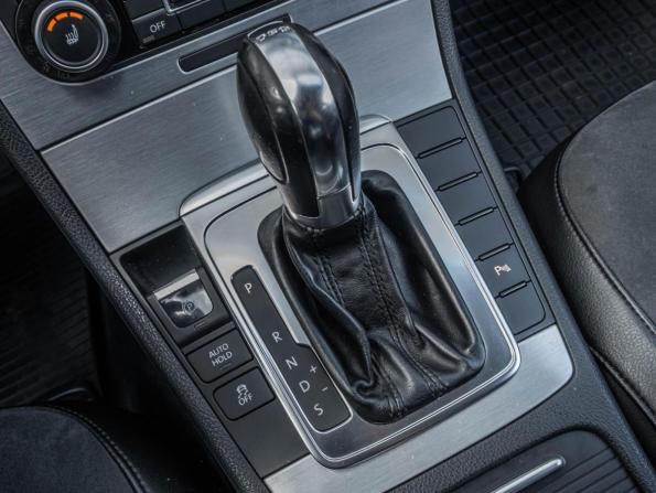Volkswagen Passat B7 с пробегом 2011 года, цена 965 000 рублей, 288739 км, седан, Автокод Объявления