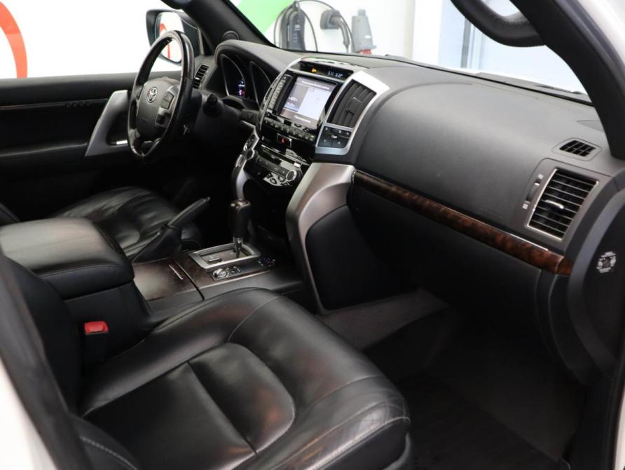 Toyota Land Cruiser 200 Series Рестайлинг 1 Москва  - изображение 17