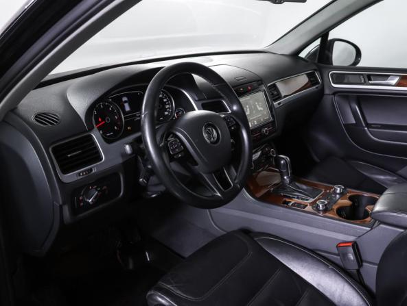 Volkswagen Touareg II с пробегом 2010 года, цена 1 877 000 рублей, 231821 км, внедорожник, Автокод Объявления