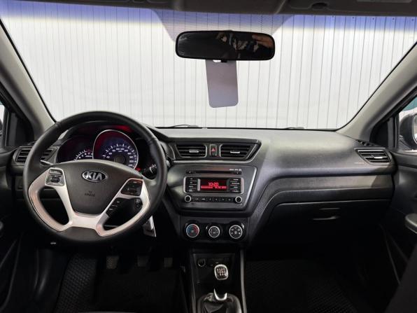 Kia Rio III Рестайлинг с пробегом 2015 года, цена 997 000 рублей, 110518 км, седан, Автокод Объявления