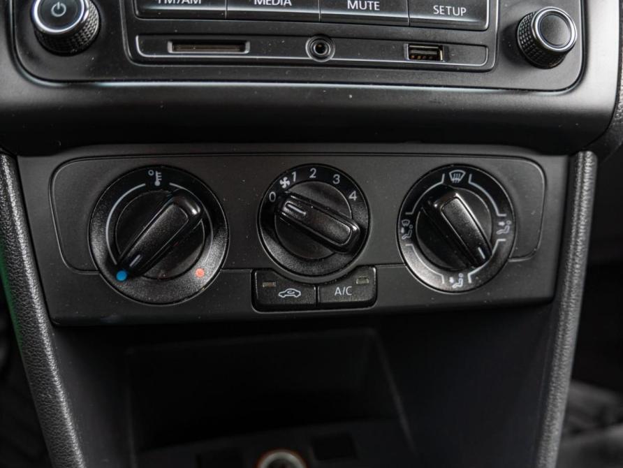 Volkswagen Polo V Рестайлинг Краснодар  - изображение 14