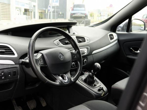 Renault Scenic III Рестайлинг 2 с пробегом 2013 года, цена 928 000 рублей, 178896 км, компактвэн, Автокод Объявления