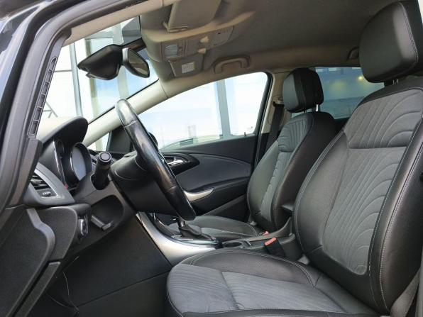 Opel Astra J Рестайлинг с пробегом 2013 года, цена 709 000 рублей, 264822 км, седан, Автокод Объявления