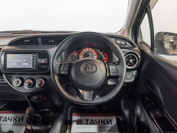 Toyota Vitz III (XP130) Рестайлинг 2 с пробегом 2017 года, цена 1 115 000 рублей, 55627 км, хэтчбек, Автокод Объявления