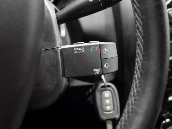 Renault Duster I Рестайлинг с пробегом 2017 года, цена 1 150 000 рублей, 102533 км, внедорожник, Автокод Объявления