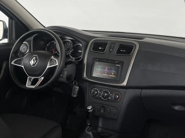 Renault Logan II Рестайлинг с пробегом 2019 года, цена 1 030 000 рублей, 91622 км, седан, Автокод Объявления