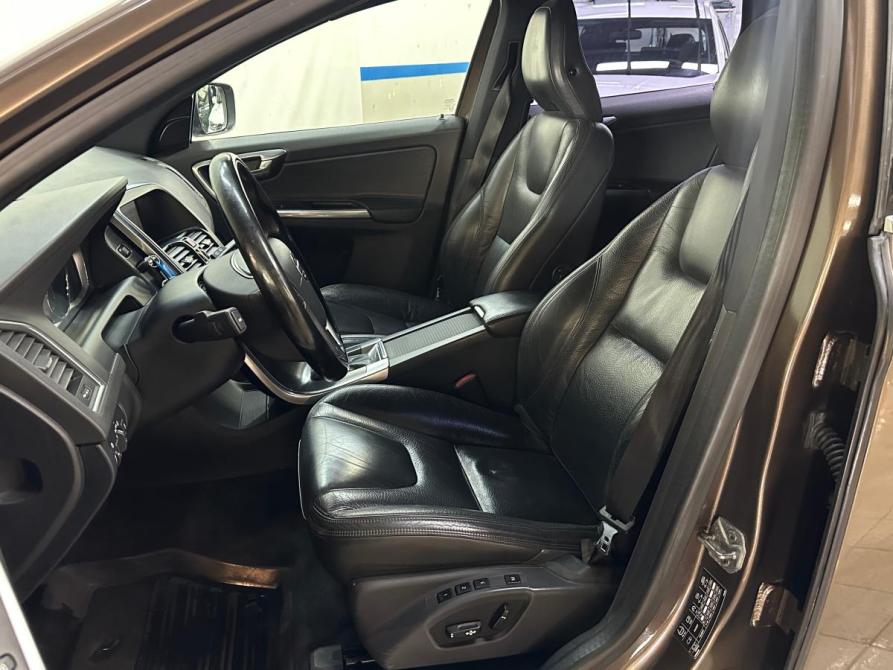 Volvo XC60 I Рестайлинг Санкт-Петербург  - изображение 6