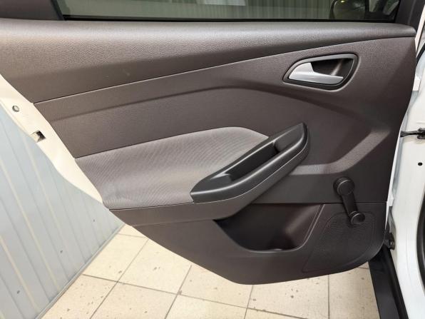 Ford Focus III с пробегом 2013 года, цена 858 000 рублей, 176211 км, универсал, Автокод Объявления