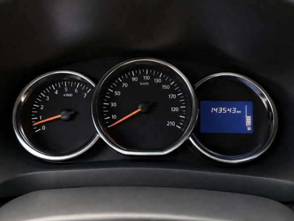 Renault Logan II с пробегом 2015 года, цена 600 000 рублей, 143543 км, седан, Автокод Объявления