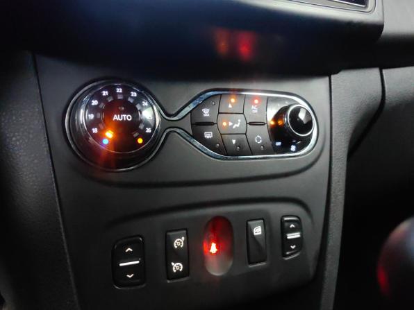 Renault Sandero II с пробегом 2014 года, цена 719 000 рублей, 158759 км, хэтчбек, Автокод Объявления
