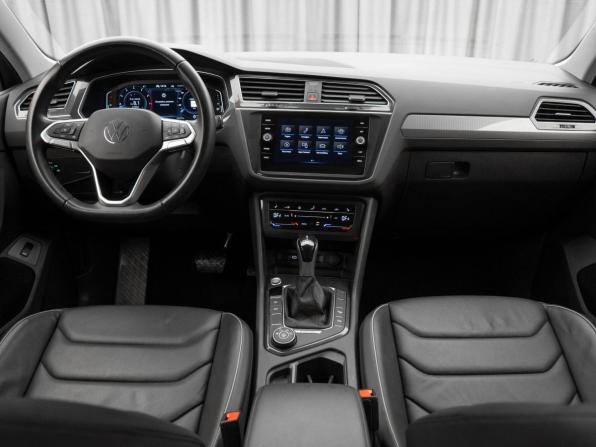 Volkswagen Tiguan II Рестайлинг с пробегом 2021 года, цена 3 440 000 рублей, 64548 км, внедорожник, Автокод Объявления