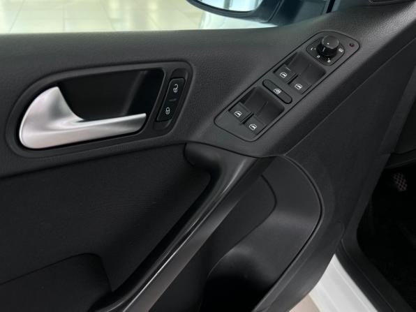 Volkswagen Tiguan I Рестайлинг с пробегом 2014 года, цена 1 370 000 рублей, 164500 км, внедорожник, Автокод Объявления