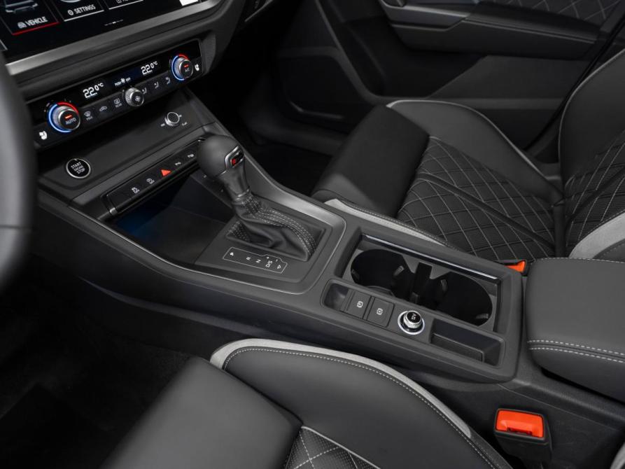 Audi Q3 II (F3) Москва  - изображение 16