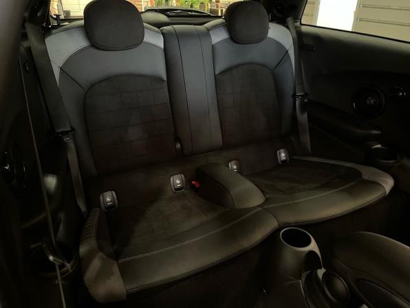 Mini Hatch III (F55/F56) Рестайлинг с пробегом 2021 года, цена 3 878 000 рублей, 23666 км, хэтчбек, Автокод Объявления