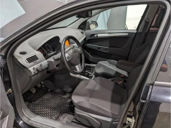 Opel Astra H Рестайлинг с пробегом 2009 года, цена 575 000 рублей, 151304 км, седан, Автокод Объявления