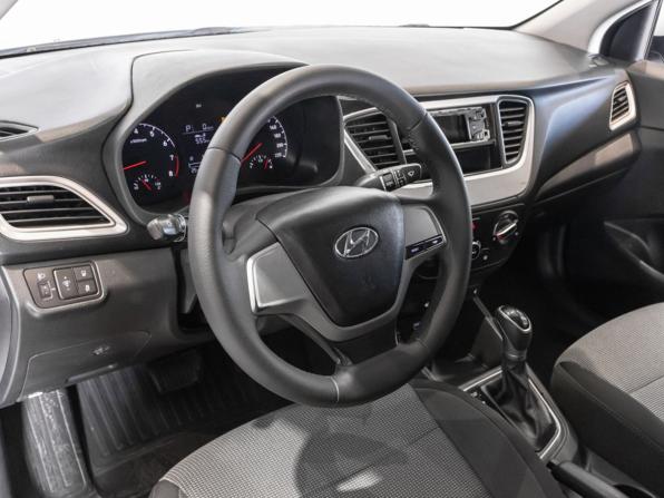 Hyundai Solaris II с пробегом 2019 года, цена 800 000 рублей, 150282 км, седан, Автокод Объявления