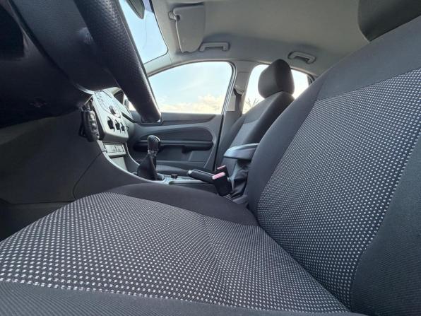 Ford Focus II Рестайлинг с пробегом 2011 года, цена 650 000 рублей, 122000 км, хэтчбек, Автокод Объявления