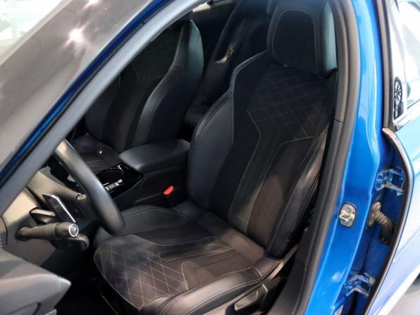 Peugeot 2008 II с пробегом 2020 года, цена 2 100 000 рублей, 87112 км, внедорожник, Автокод Объявления