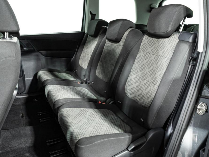 Volkswagen Sharan II Рестайлинг Санкт-Петербург  - изображение 11