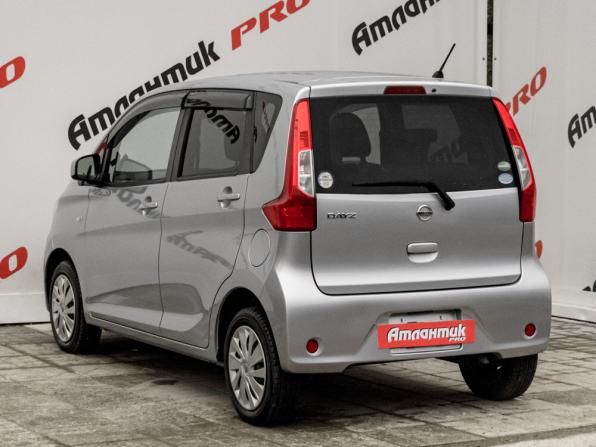 Nissan Dayz I Рестайлинг с пробегом 2018 года, цена 800 000 рублей, 110893 км, хэтчбек, Автокод Объявления