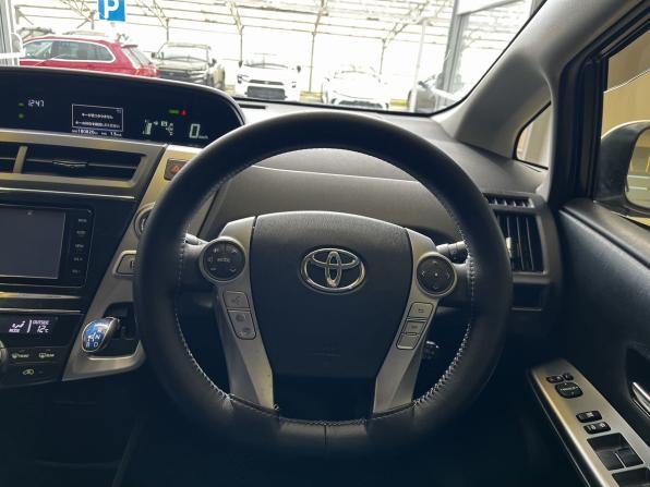 Toyota Prius Alpha I (ZVW40/41) Рестайлинг с пробегом 2015 года, цена 1 410 000 рублей, 180000 км, универсал, Автокод Объявления
