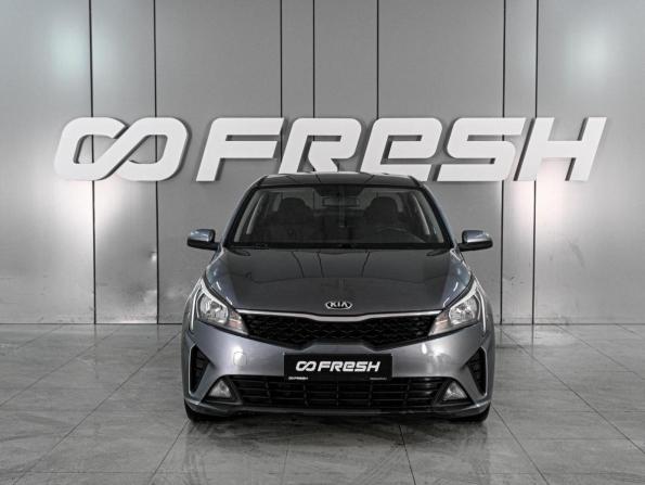 Kia Rio IV Рестайлинг с пробегом 2020 года, цена 1 669 000 рублей, 59583 км, седан, Автокод Объявления