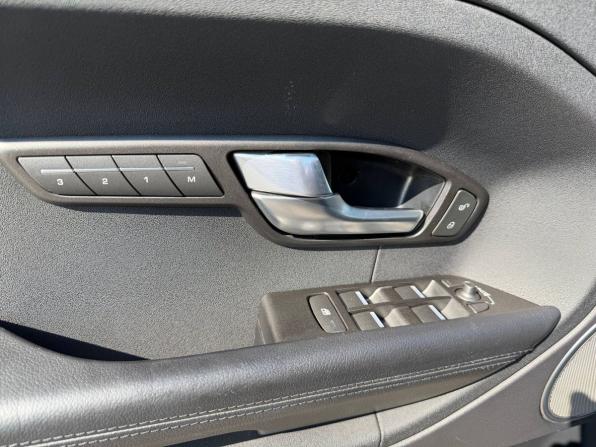 Land Rover Range Rover Evoque I с пробегом 2015 года, цена 1 915 000 рублей, 135000 км, внедорожник, Автокод Объявления
