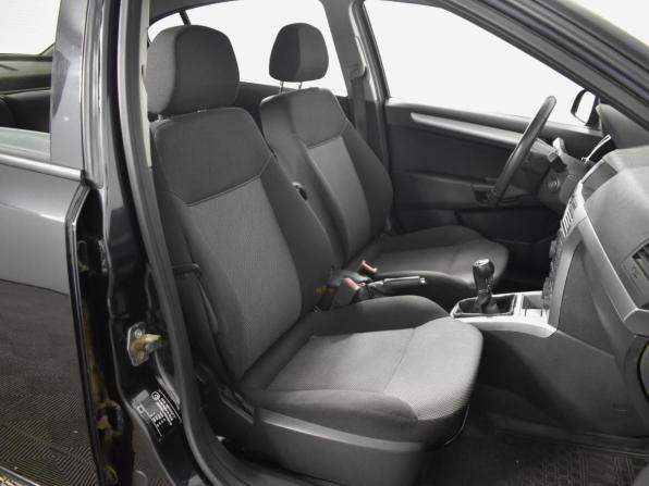 Opel Astra H Рестайлинг с пробегом 2013 года, цена 639 900 рублей, 123338 км, седан, Автокод Объявления
