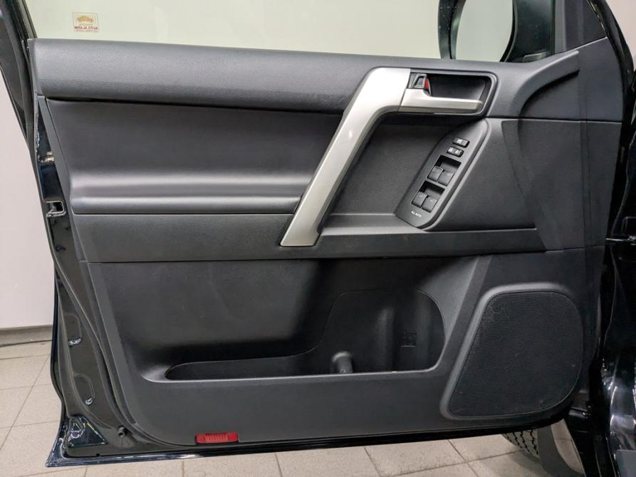 Toyota Land Cruiser Prado 150 Series Рестайлинг 2 Москва  - изображение 13